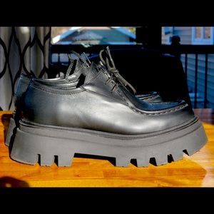 Aloha Tycoon Loafers, Black leather, size 9, worn once